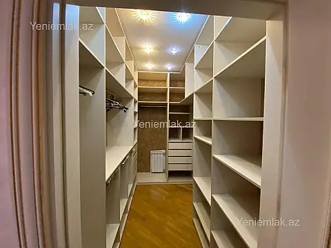 Satılır 6 otaqlı yeni tikili 230 m²
