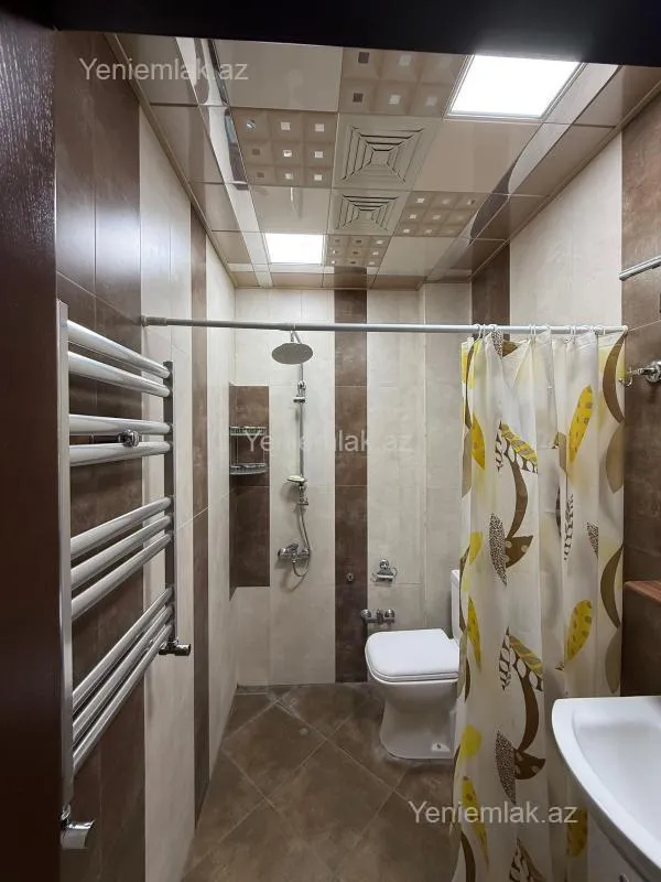 Satılır 3 otaqlı yeni tikili 110 m²