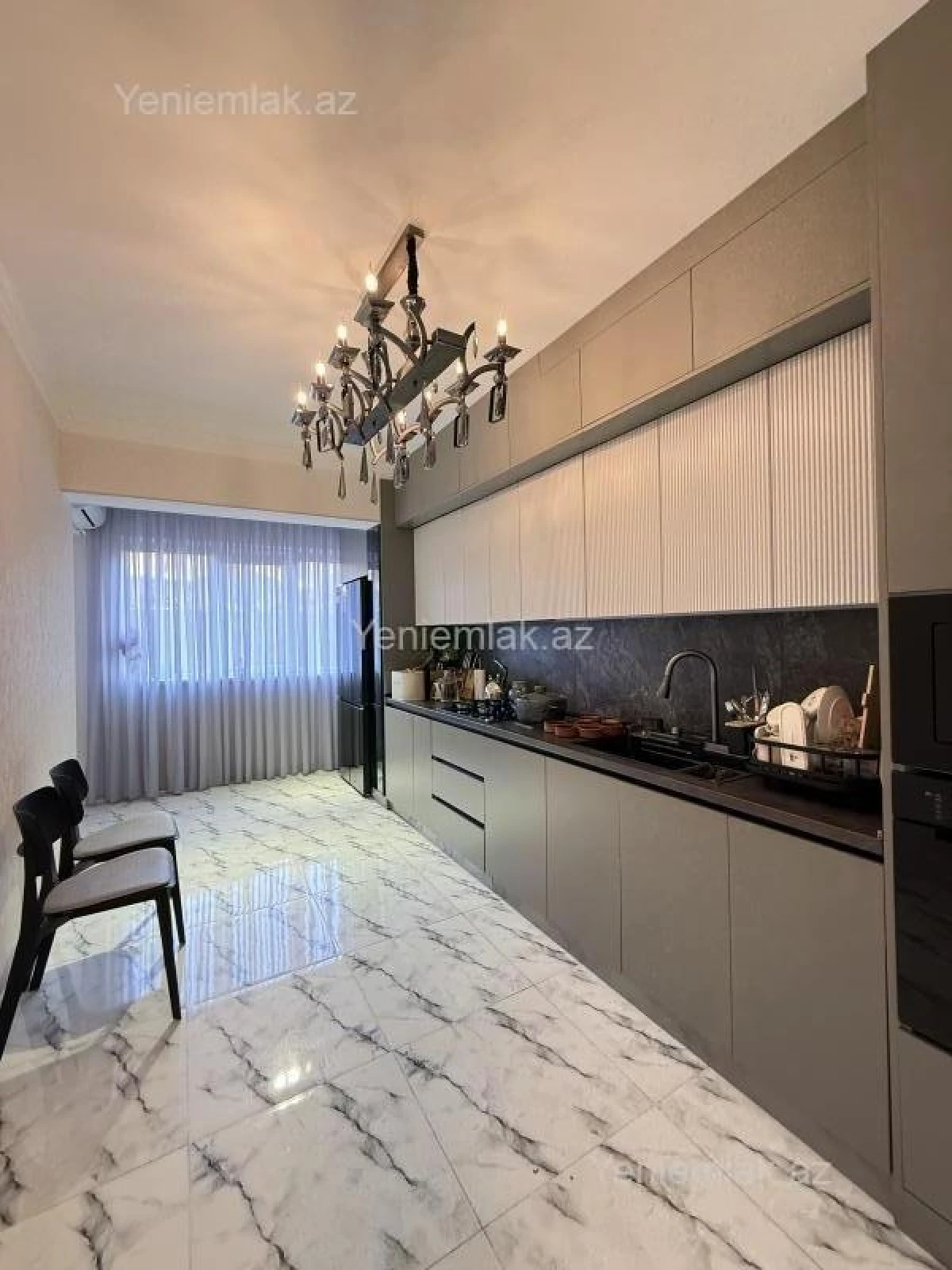 Satılır 3 otaqlı yeni tikili 136 m²
