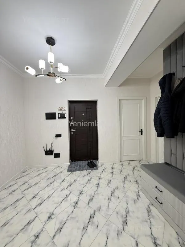 Satılır 3 otaqlı yeni tikili 136 m²