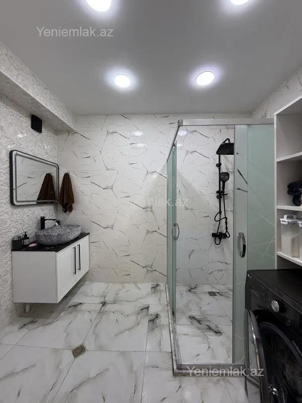 Satılır 3 otaqlı yeni tikili 136 m²