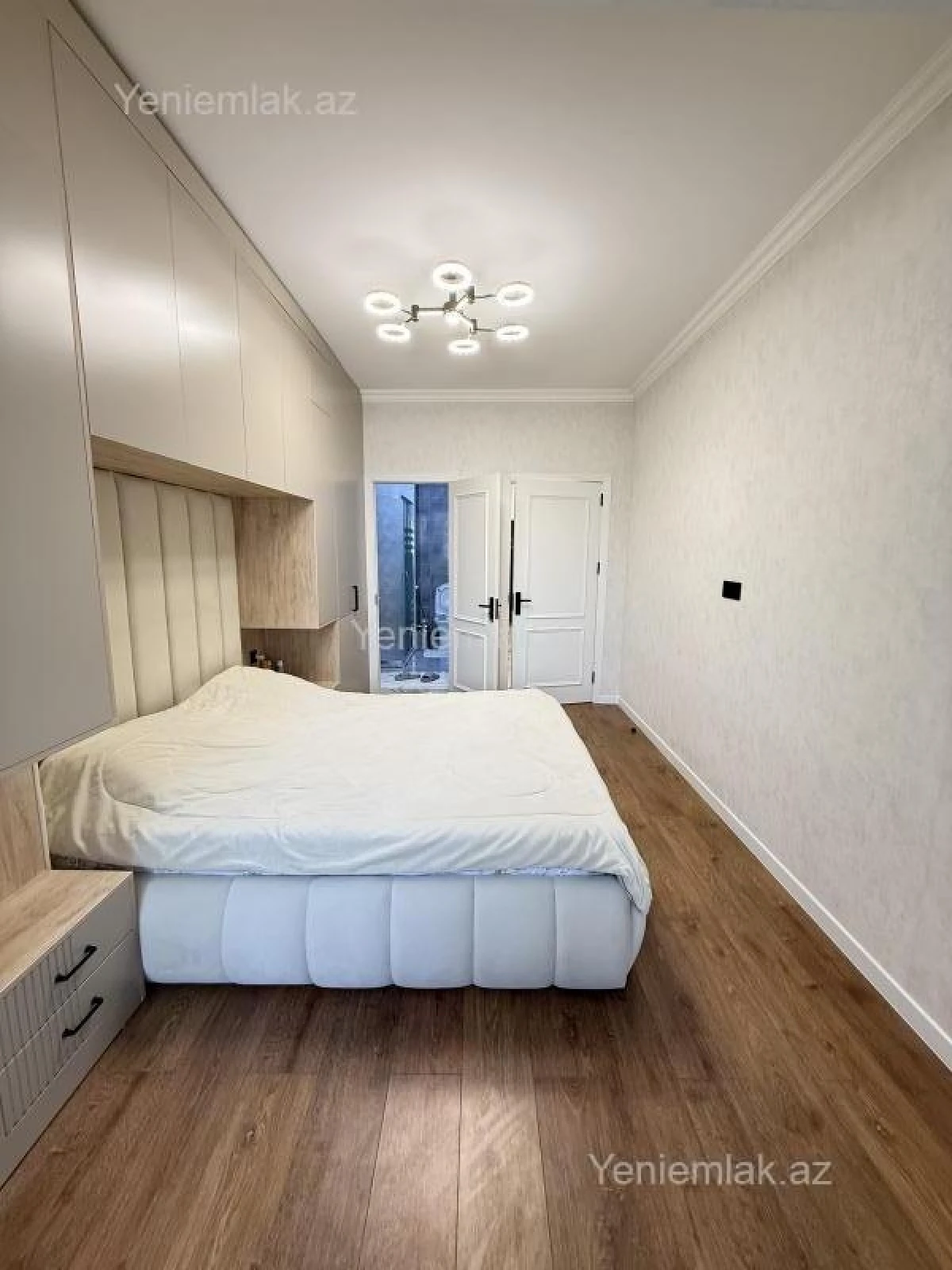 Satılır 3 otaqlı yeni tikili 136 m²