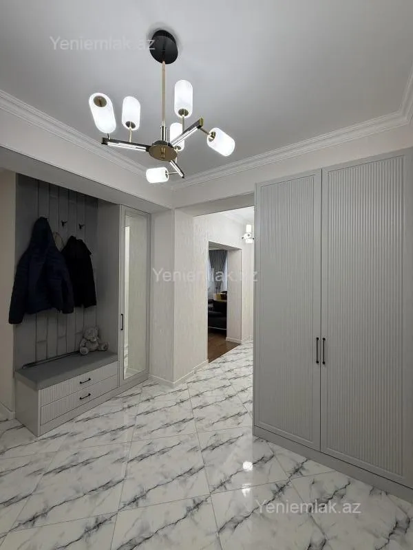 Satılır 3 otaqlı yeni tikili 136 m²
