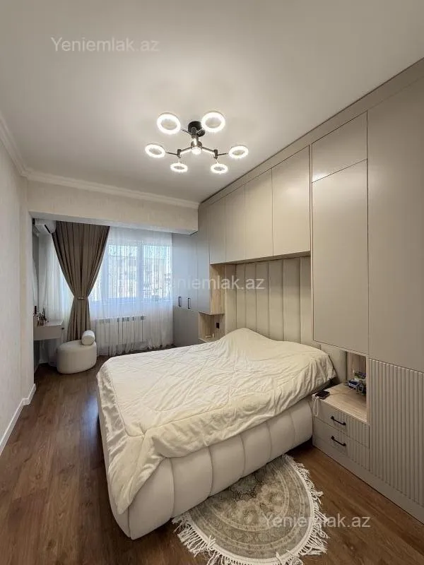 Satılır 3 otaqlı yeni tikili 136 m²