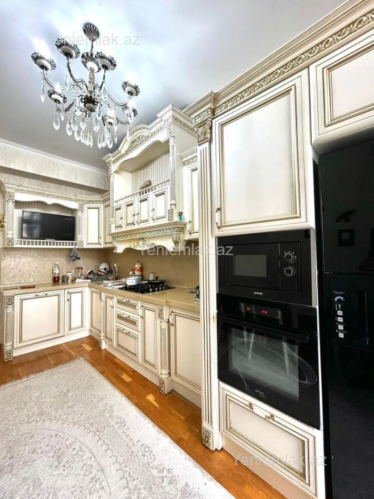 Satılır 4 otaqlı yeni tikili 160 m²