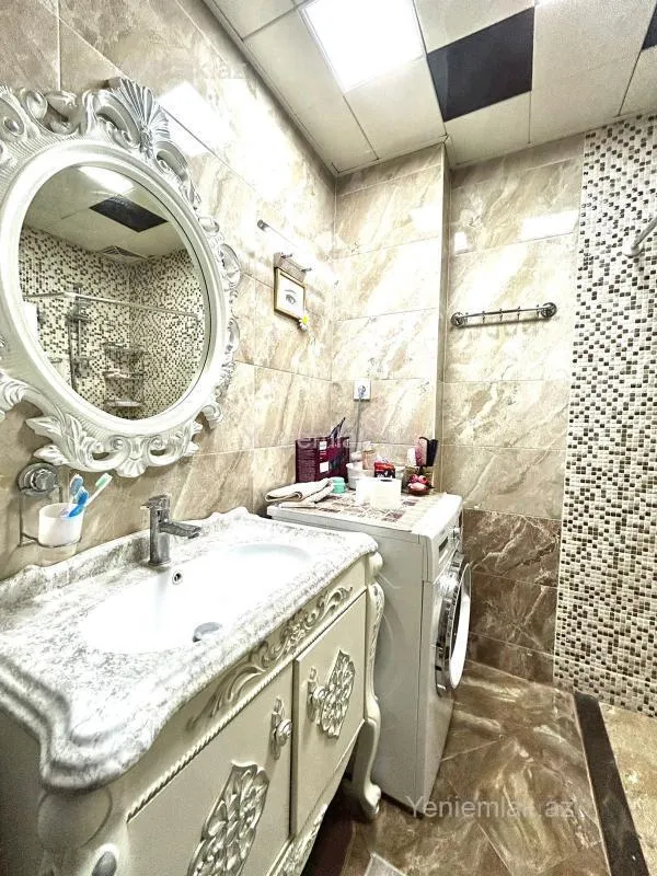 Satılır 4 otaqlı yeni tikili 160 m²