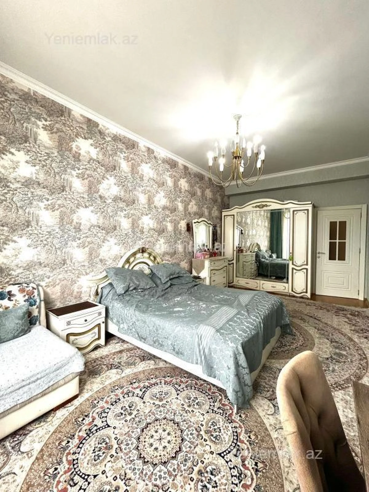 Satılır 4 otaqlı yeni tikili 160 m²