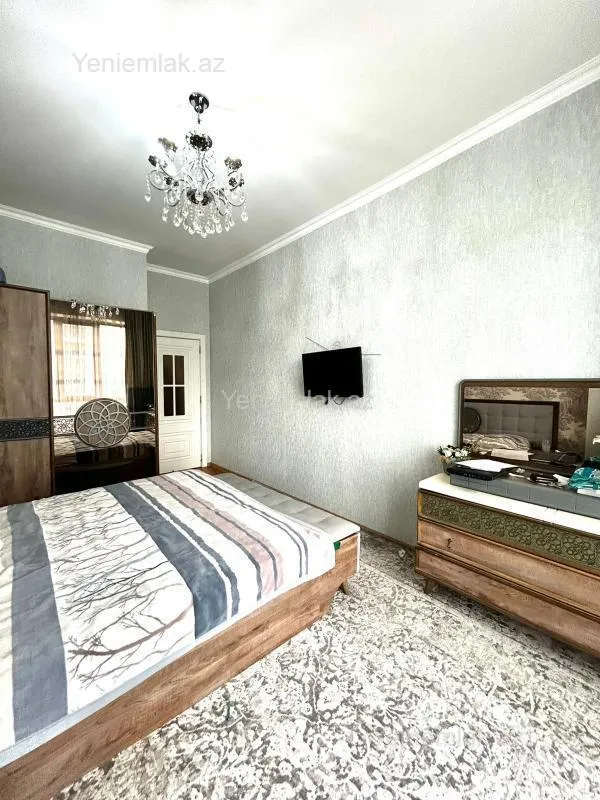 Satılır 4 otaqlı yeni tikili 160 m²