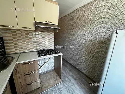 Satılır 2 otaqlı köhnə tikili 46 m²