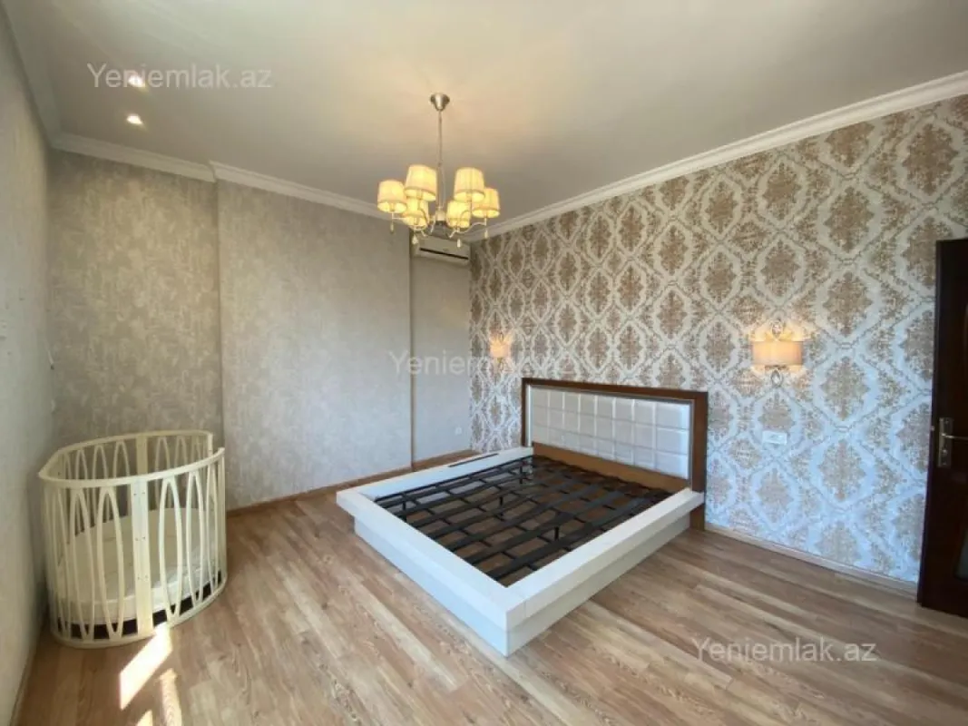 Satılır 3 otaqlı yeni tikili 120 m²