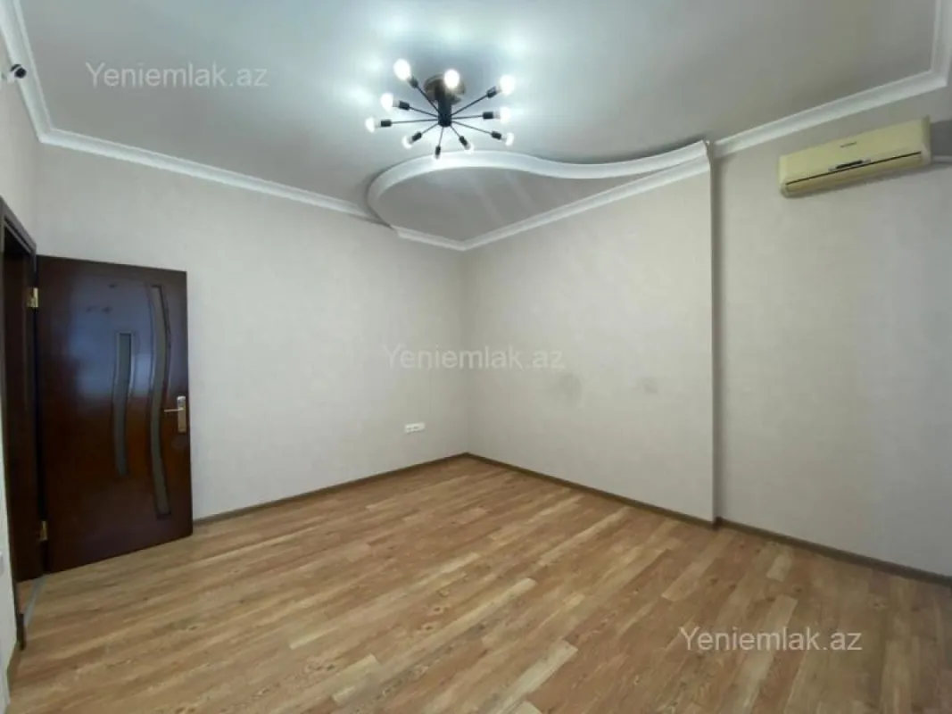 Satılır 3 otaqlı yeni tikili 120 m²