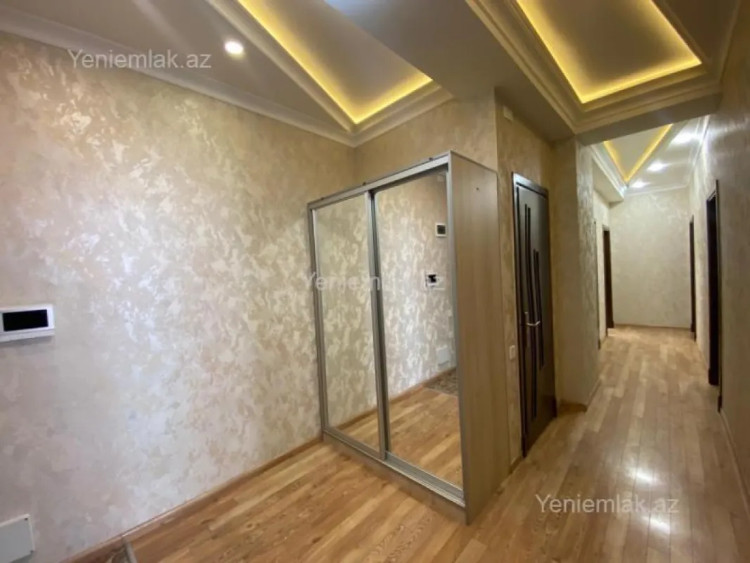 Satılır 3 otaqlı yeni tikili 120 m²