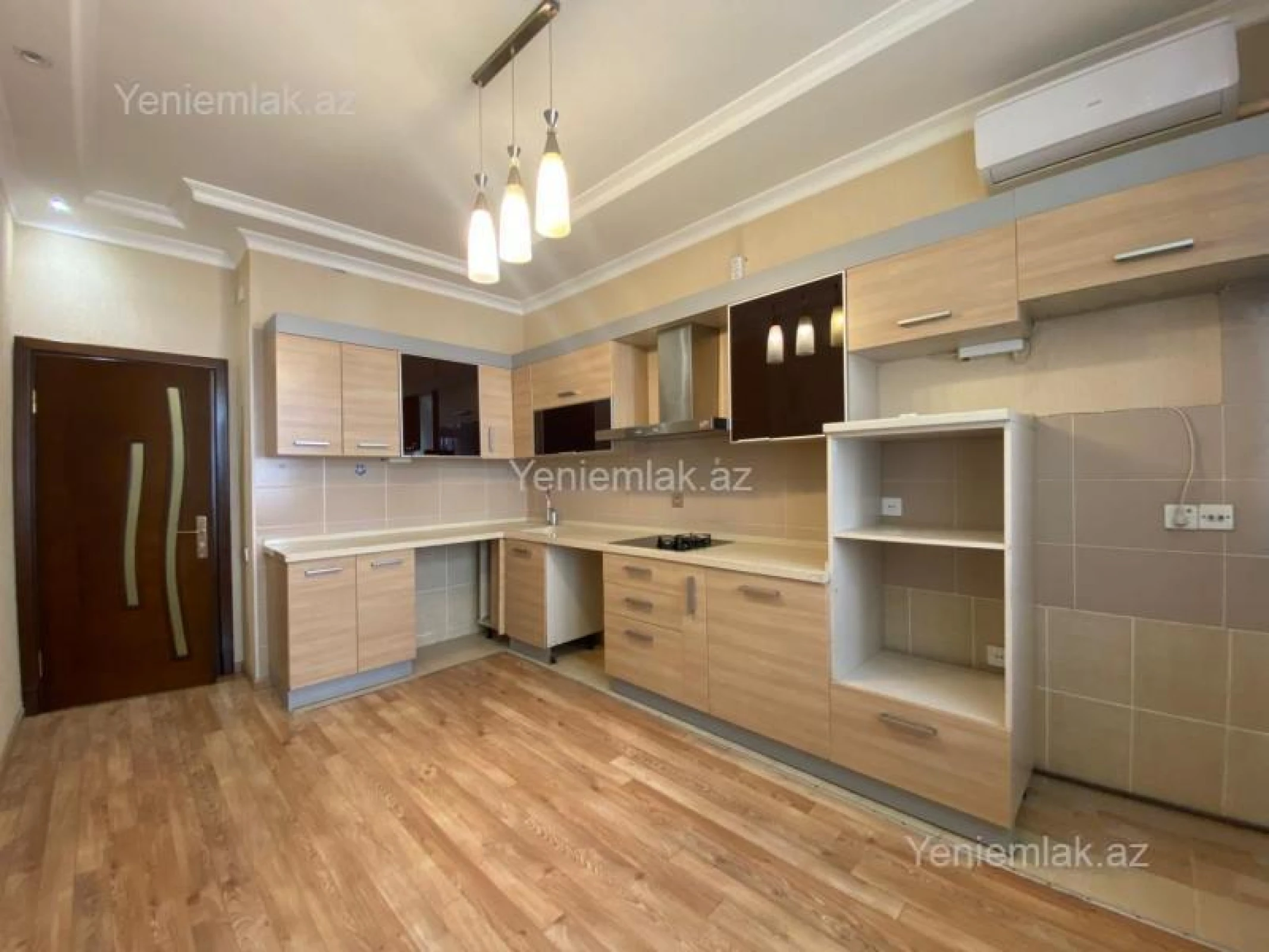 Satılır 3 otaqlı yeni tikili 120 m²