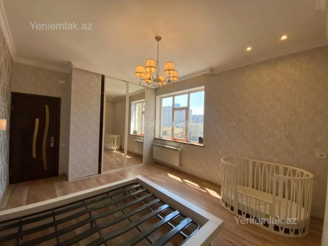 Satılır 3 otaqlı yeni tikili 120 m²