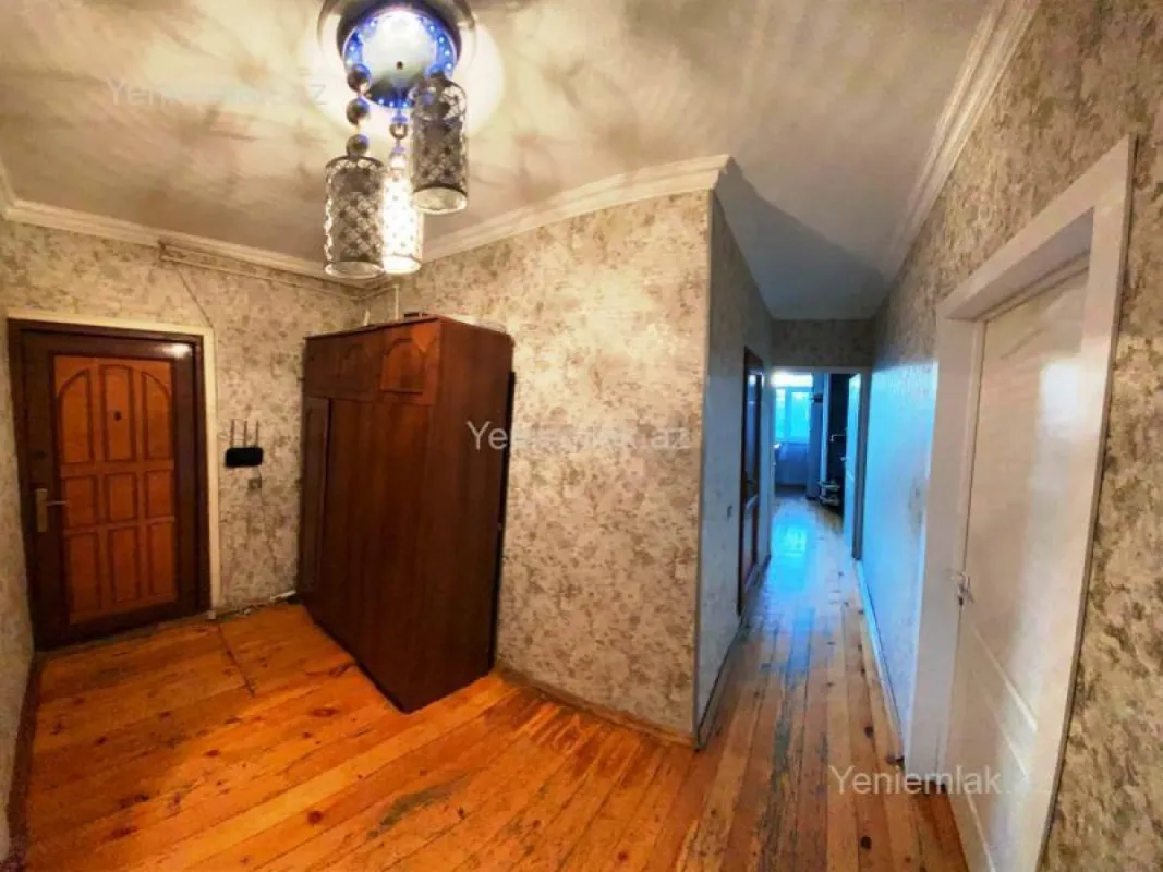 Satılır 2 otaqlı köhnə tikili 60 m²