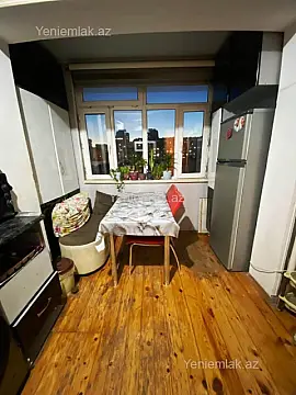 Satılır 2 otaqlı köhnə tikili 60 m²