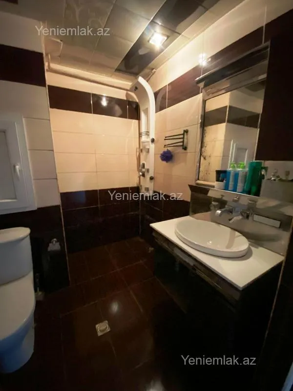 Satılır 2 otaqlı köhnə tikili 60 m²