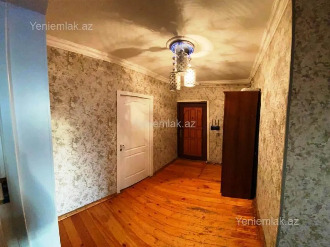 Satılır 2 otaqlı köhnə tikili 60 m²