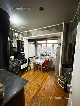 Satılır 2 otaqlı köhnə tikili 60 m²