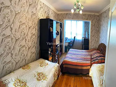 Satılır 2 otaqlı köhnə tikili 60 m²