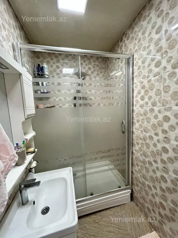 Satılır 2 otaqlı yeni tikili 72 m²