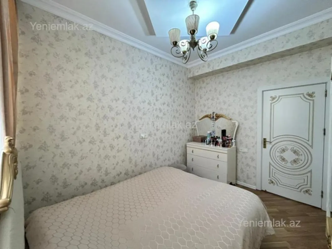 Satılır 2 otaqlı yeni tikili 72 m²