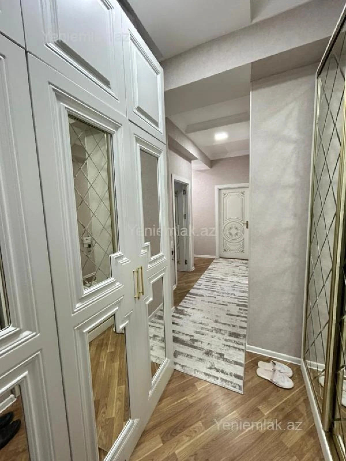 Satılır 2 otaqlı yeni tikili 72 m²