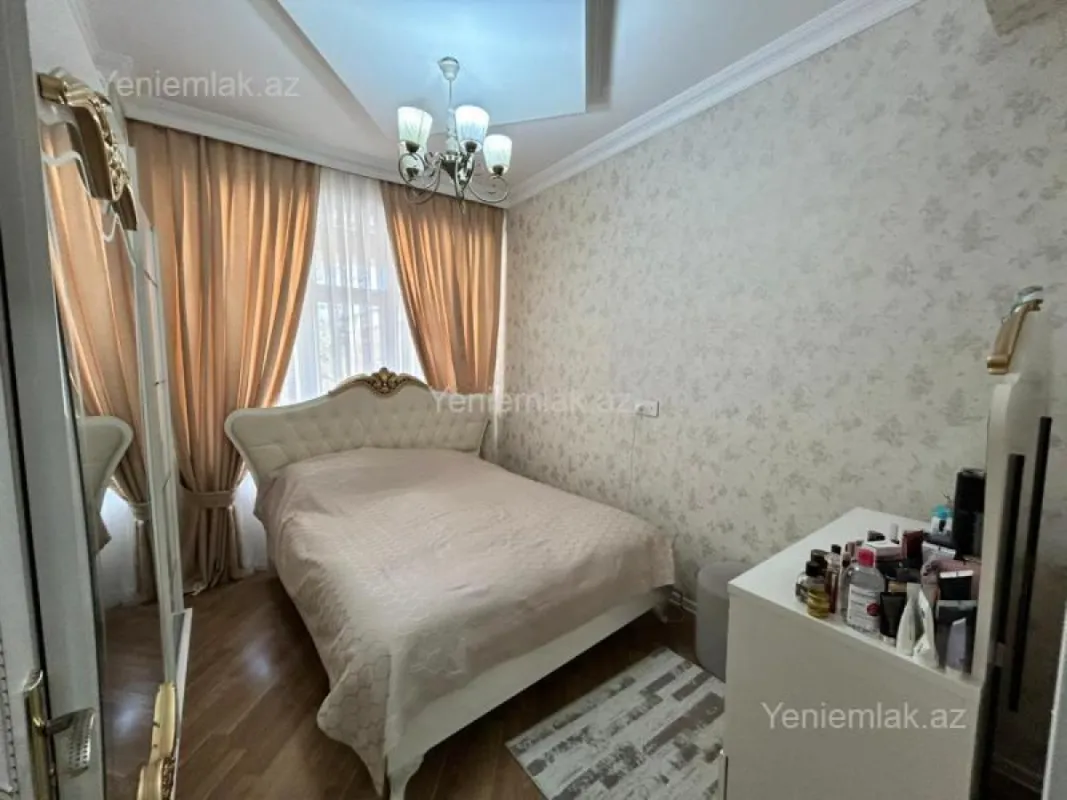 Satılır 2 otaqlı yeni tikili 72 m²