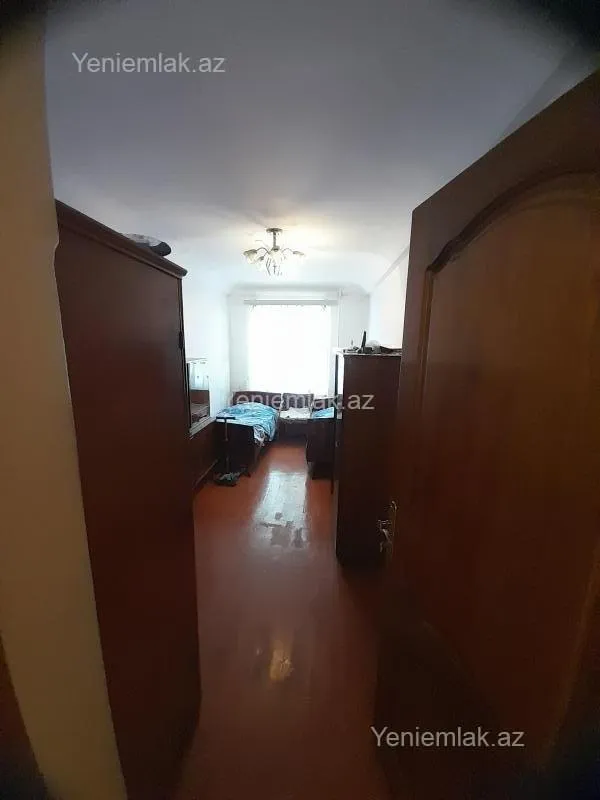 Satılır 3 otaqlı köhnə tikili 75 m²