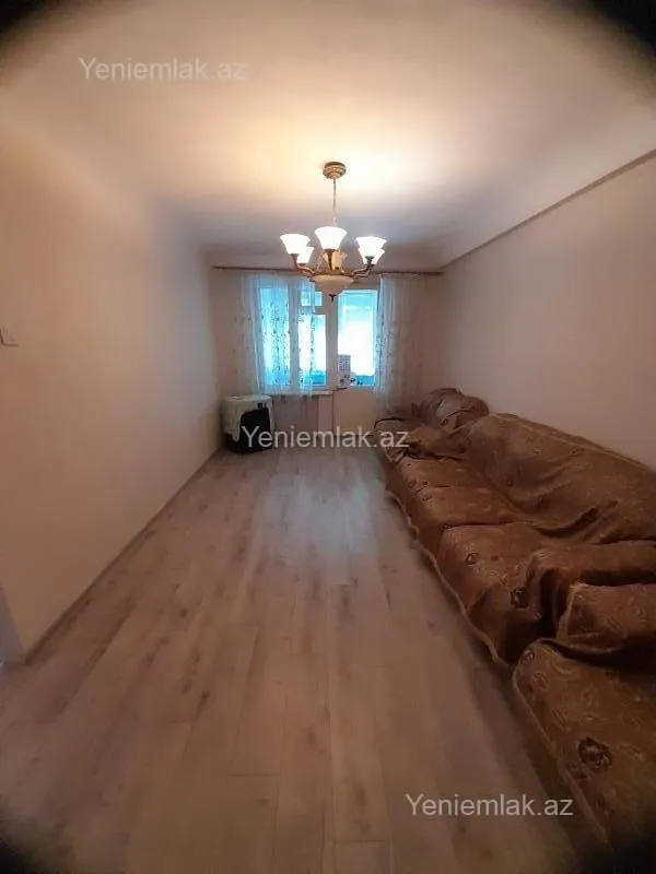 Satılır 3 otaqlı köhnə tikili 75 m²