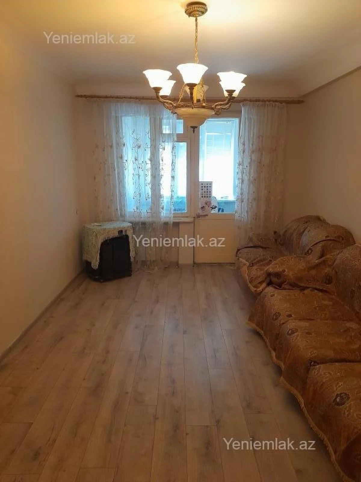 Satılır 3 otaqlı köhnə tikili 75 m²