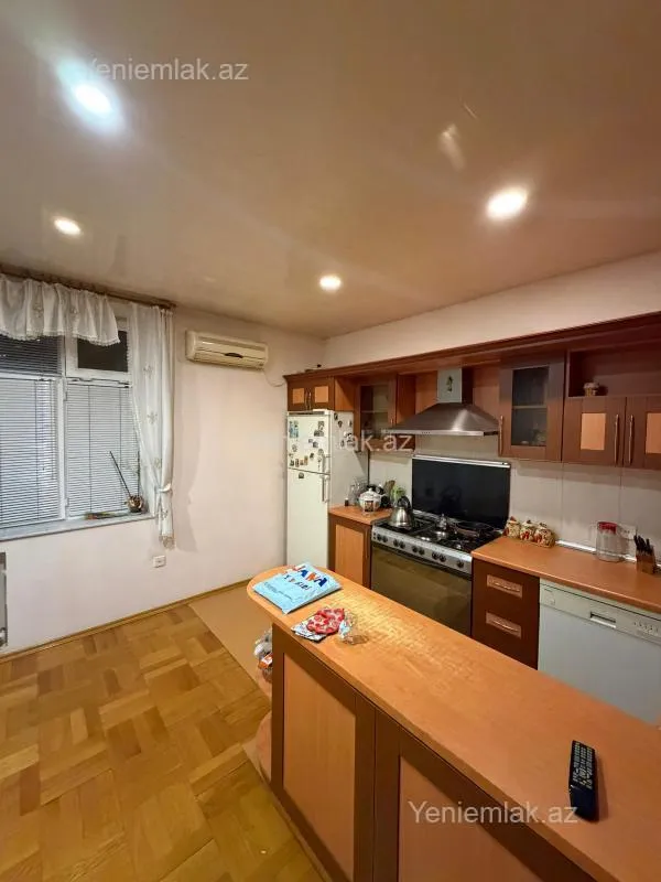 Satılır 4 otaqlı yeni tikili 165 m²