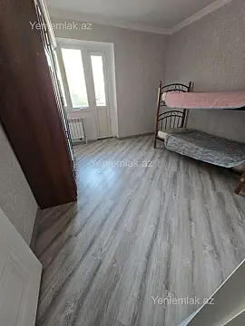 Satılır 3 otaqlı köhnə tikili 90 m²