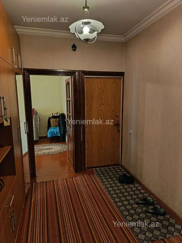 Satılır 4 otaqlı köhnə tikili 97 m²