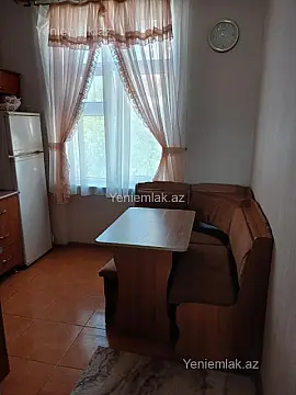 Satılır 2 otaqlı köhnə tikili 60 m²