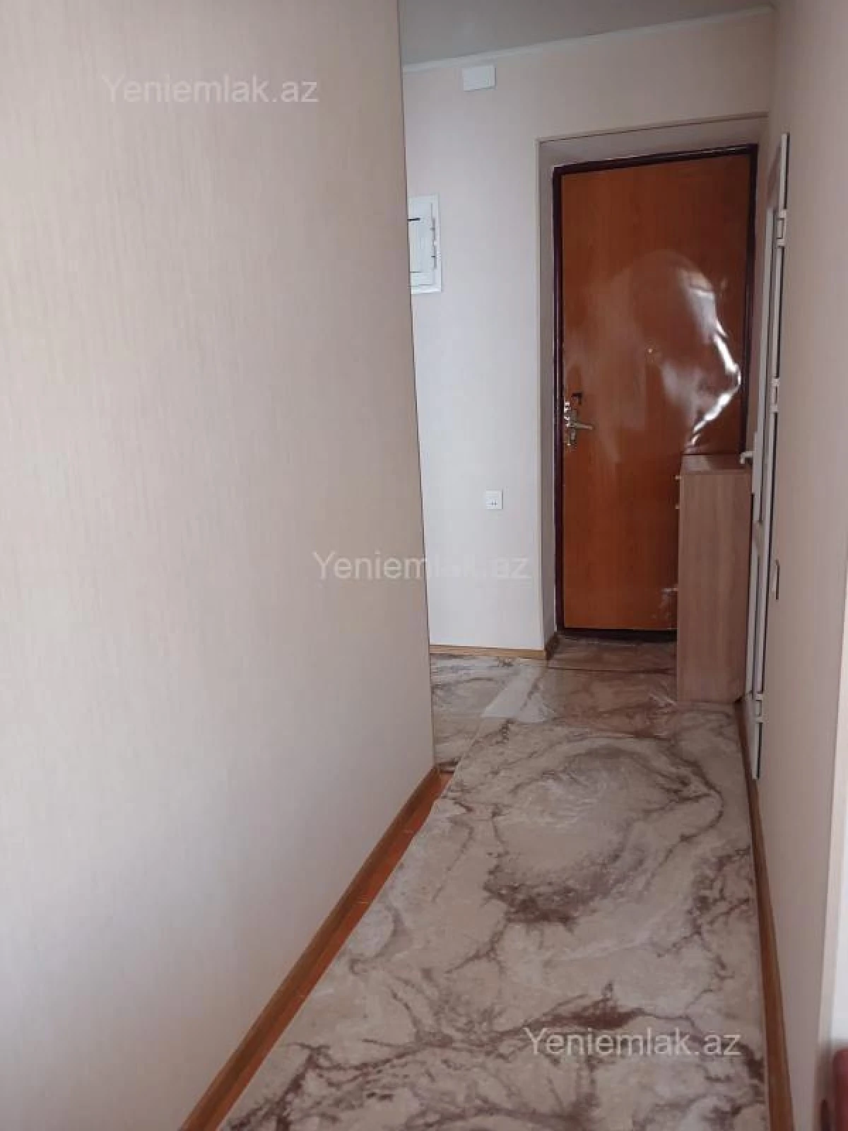 Satılır 2 otaqlı köhnə tikili 60 m²