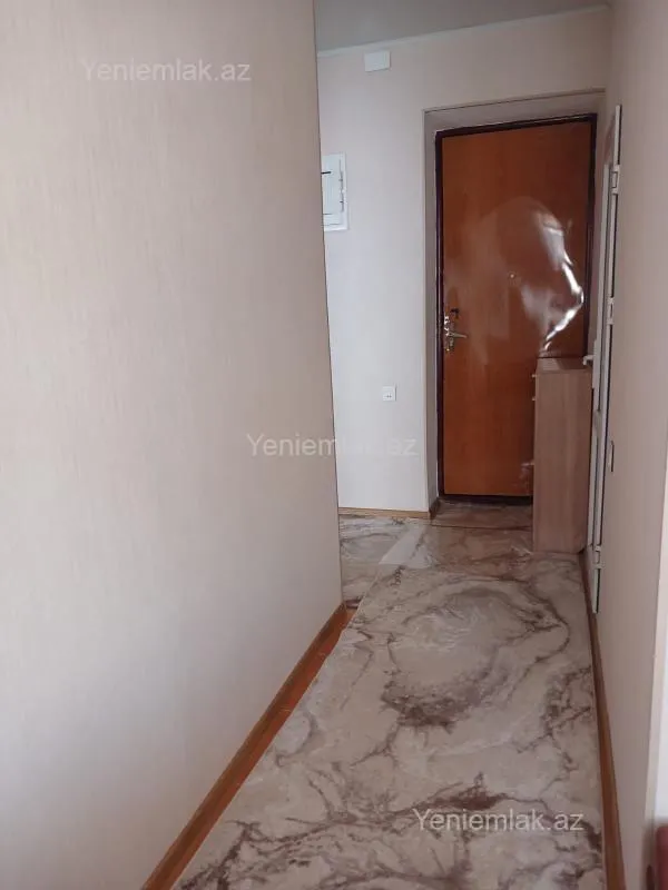 Satılır 2 otaqlı köhnə tikili 60 m²