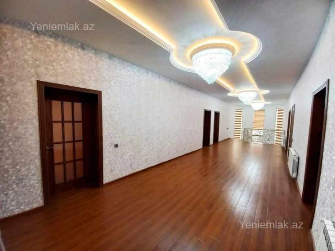 Satılır 7 otaqlı həyət evi 354 m²