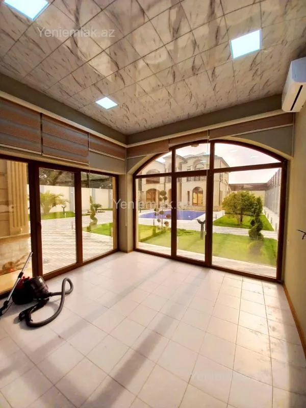 Satılır 7 otaqlı həyət evi 354 m²