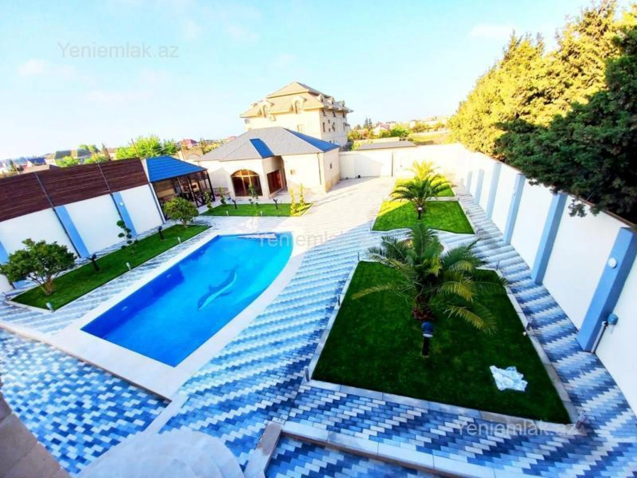 Satılır 7 otaqlı həyət evi 354 m²