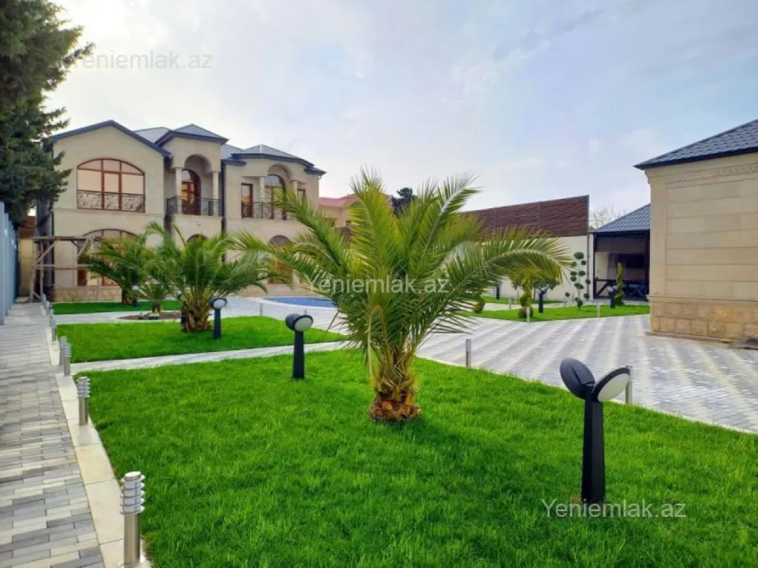 Satılır 7 otaqlı həyət evi 354 m²