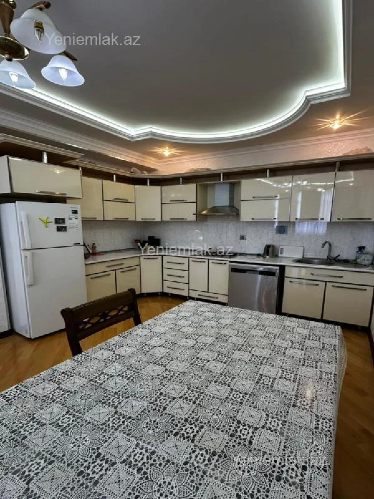 Satılır 4 otaqlı yeni tikili 167 m²