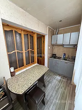 Satılır 2 otaqlı köhnə tikili 54 m²
