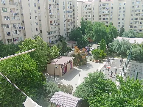 Satılır 3 otaqlı köhnə tikili 7.2 m²