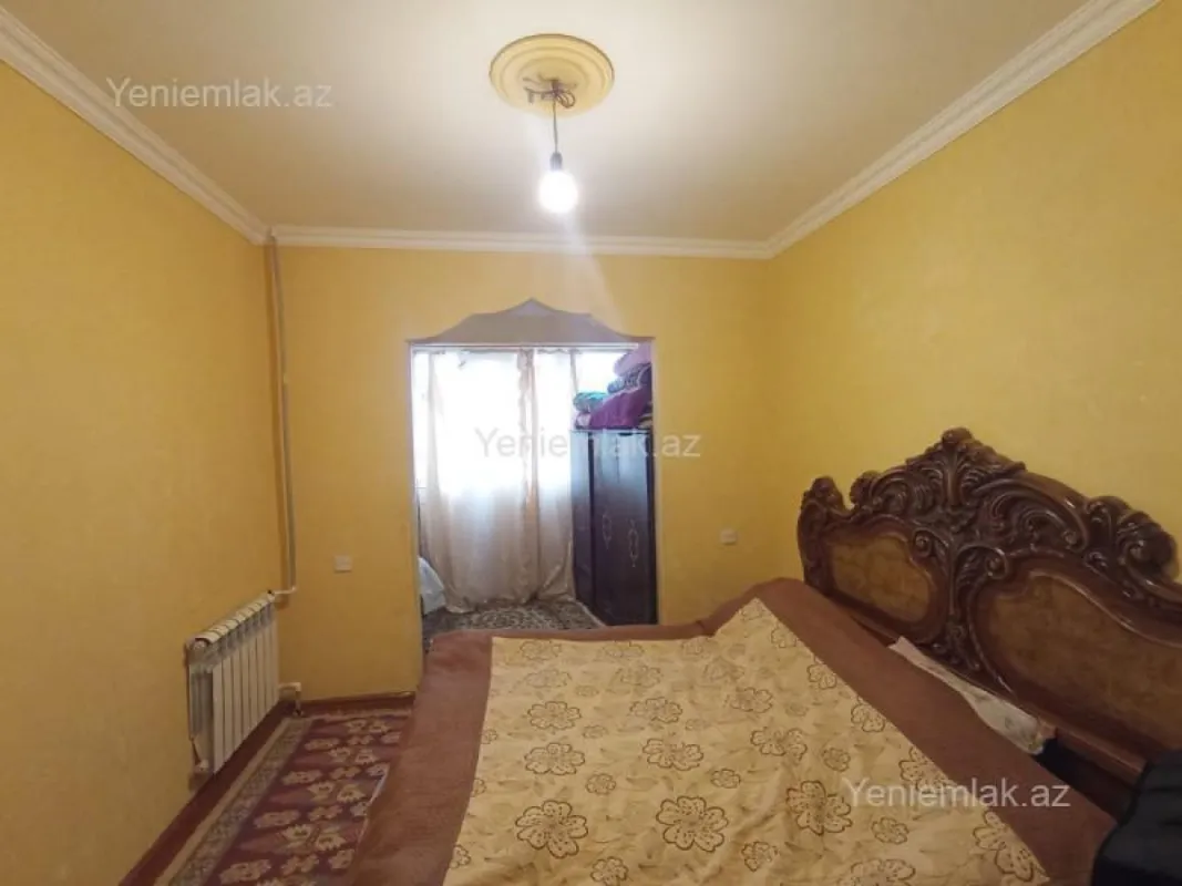 Satılır 3 otaqlı köhnə tikili 7.2 m²