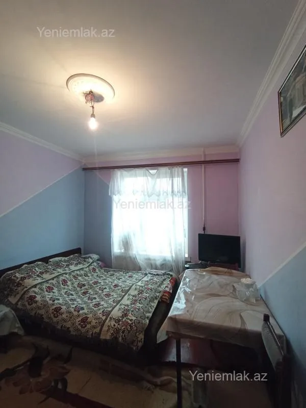 Satılır 3 otaqlı köhnə tikili 7.2 m²