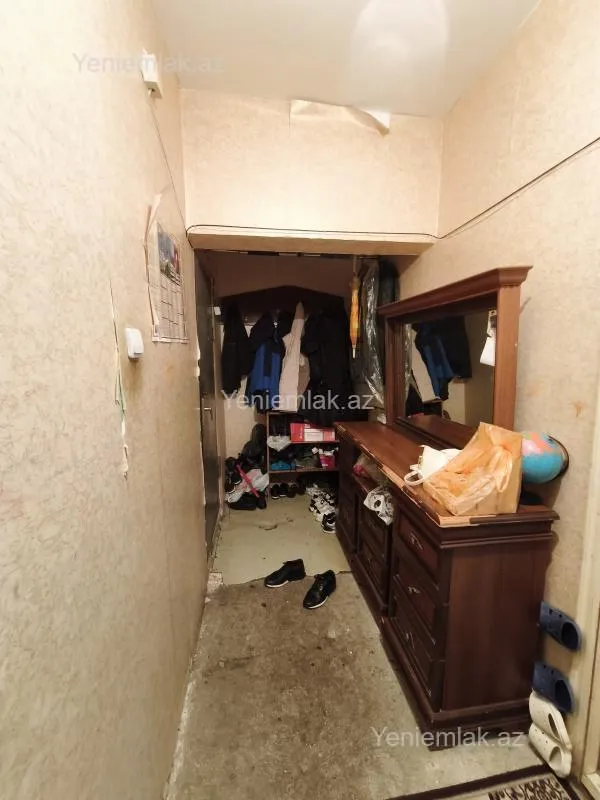 Satılır 3 otaqlı köhnə tikili 75 m²