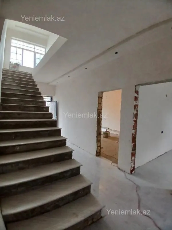 Satılır 4 otaqlı həyət evi 150 m²