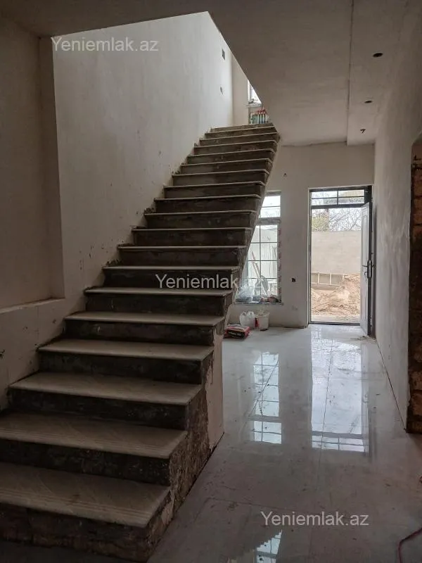 Satılır 4 otaqlı həyət evi 150 m²