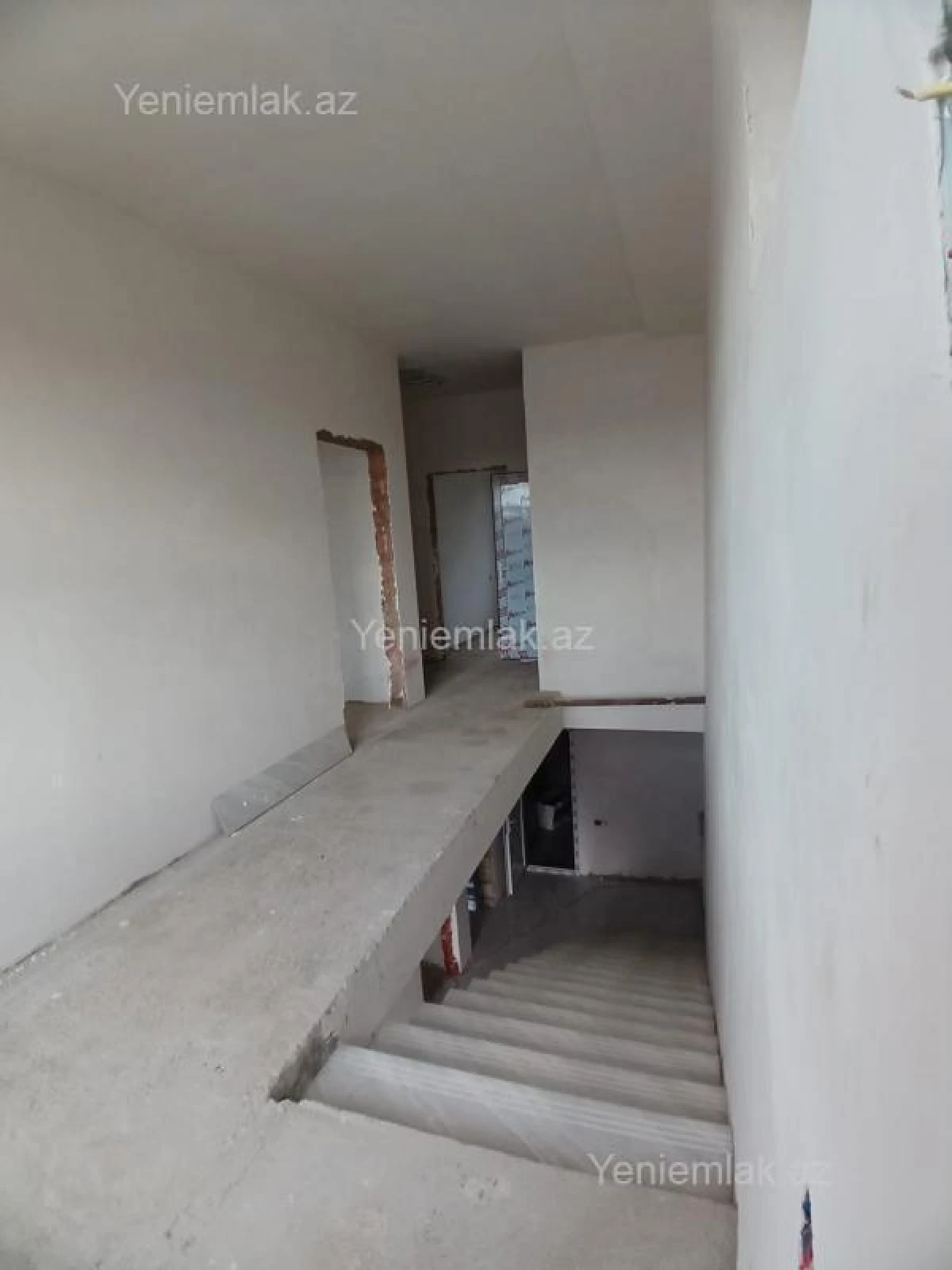 Satılır 4 otaqlı həyət evi 150 m²